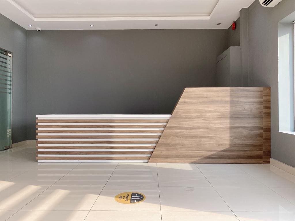 Italian Office Furniture in Dubai office plus furniture